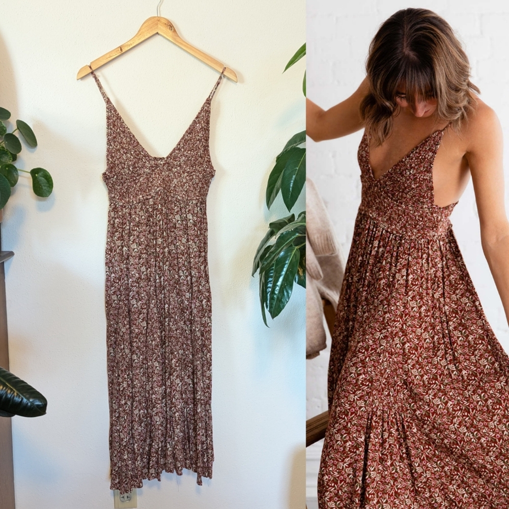 Storia Brown Floral Midi Dress